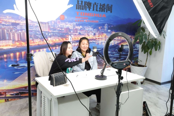 赤峰活蝦直播基地電話號碼-第1張圖片