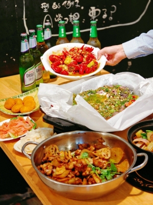 赤峰閨蜜小聚餐廳電話(huà)號(hào)碼-第1張圖片