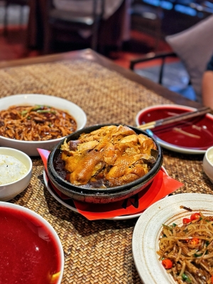 赤峰新城叫花雞飯店電話號(hào)碼-第1張圖片