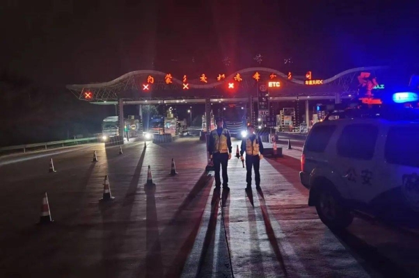 赤峰到朝陽大客隨車電話-第1張圖片