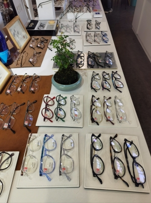 赤峰鏡界眼鏡店電話號(hào)碼-第1張圖片