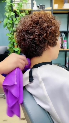 赤峰美發(fā)燙發(fā)團(tuán)購(gòu)群電話號(hào)碼-第1張圖片