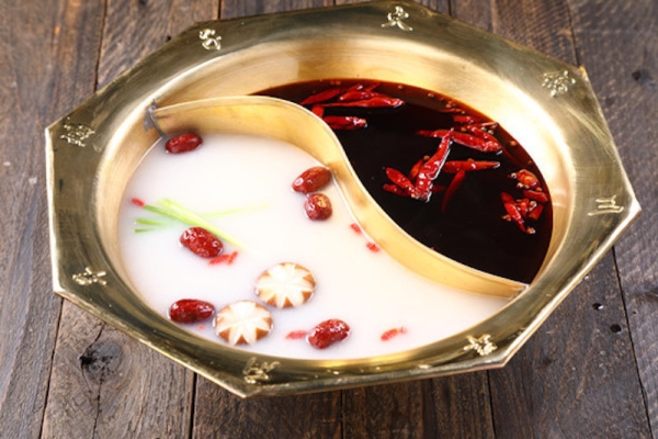 赤峰紅櫻桃火鍋電話多少號(hào)-第1張圖片