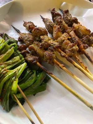 赤峰正宗新疆燒烤店電話多少-第1張圖片