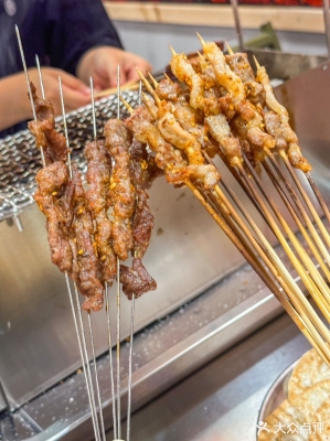 赤峰小夫妻地?cái)偀倦娫?huà)號(hào)碼-第1張圖片