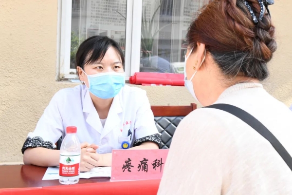 赤峰市醫(yī)院夜間住院電話號碼-第1張圖片