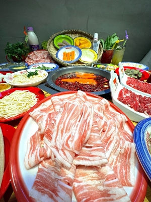 赤峰豪華火鍋店地址電話號碼-第1張圖片