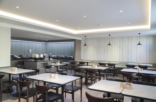 赤峰經(jīng)棚飯店電話-第1張圖片