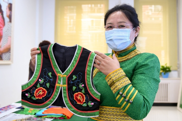 赤峰萬(wàn)悅刺繡廠地址電話號(hào)碼-第1張圖片