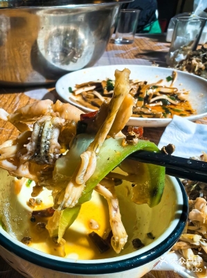 赤峰地攤煮串店地址電話號碼-第1張圖片