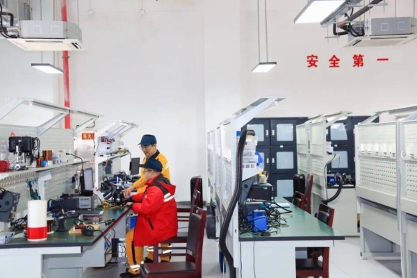 尚峰汽車(chē)維修養(yǎng)護(hù)中心-第1張圖片