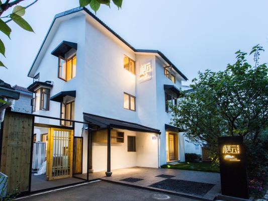 赤峰金棲酒店電話號碼多少-第1張圖片