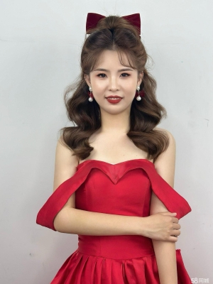 赤峰伴娘服出租電話號碼是多少-第1張圖片