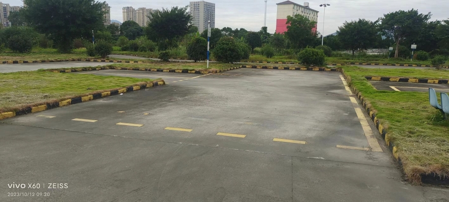 赤峰元寶山區(qū)駕校-第1張圖片