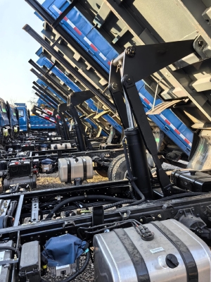 赤峰出租翻斗車電話號碼-第1張圖片