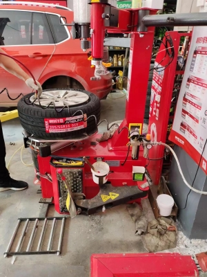 赤峰輪胎專賣店電話-第1張圖片