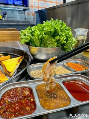 赤峰英雄地?cái)偪救怆娫?huà)多少號(hào)-第1張圖片