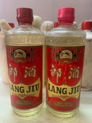 赤峰哪里有白酒回收的電話啊-第1張圖片