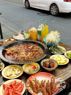 赤峰火鍋蒼蠅館子電話多少號(hào)-第1張圖片