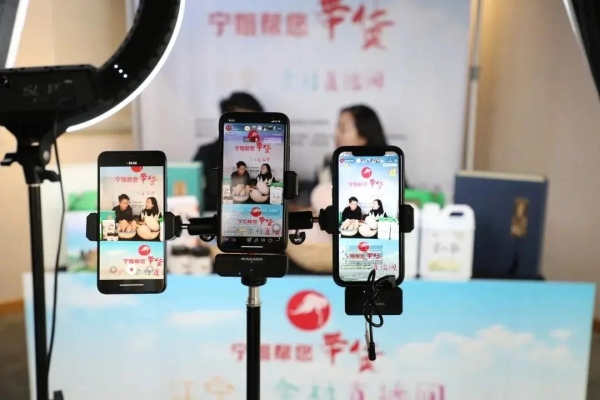 赤峰美食直播間電話多少號-第1張圖片