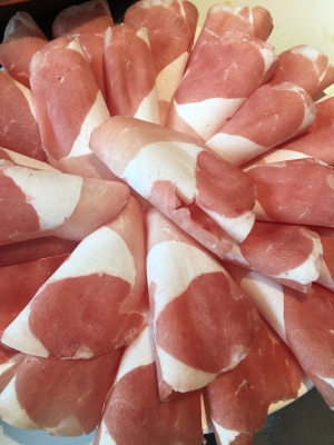 內(nèi)蒙赤峰山羊收購電話號(hào)碼是多少-第1張圖片