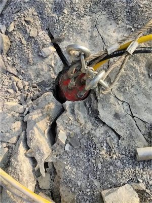 赤峰巖石破碎機維修電話號碼-第1張圖片