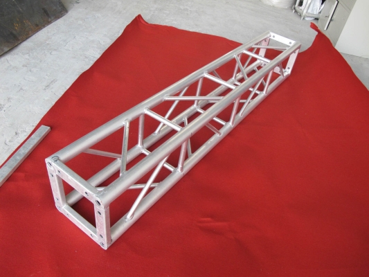 赤峰無(wú)底腳桁架廠(chǎng)家電話(huà)號(hào)碼-第1張圖片