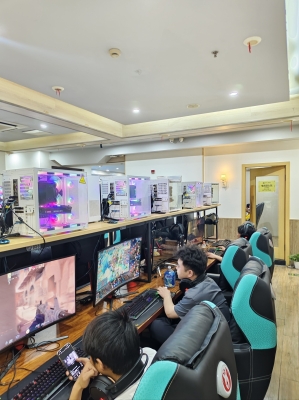 赤峰松山區(qū)包間網(wǎng)吧電話多少-第1張圖片