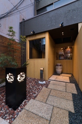 赤峰市桌子修復(fù)店電話號碼-第1張圖片