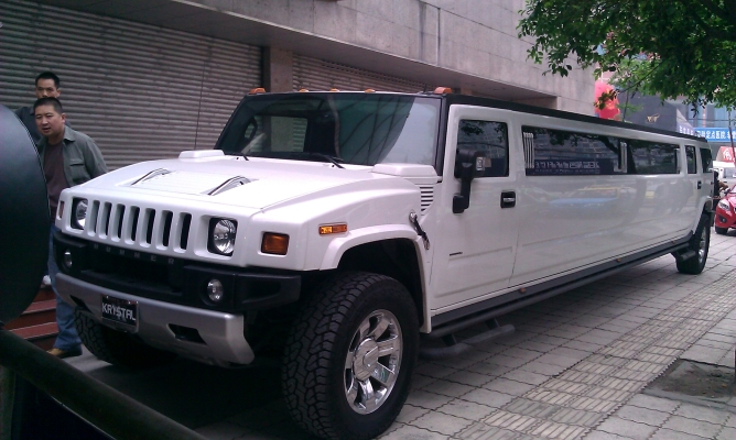 赤峰租悍馬車電話號碼多少-第1張圖片