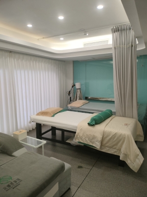 赤峰按摩團(tuán)購(gòu)套餐推薦電話是多少-第1張圖片