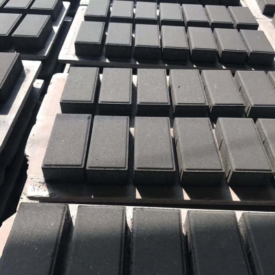 赤峰本地草坪磚廠電話多少號(hào)-第1張圖片