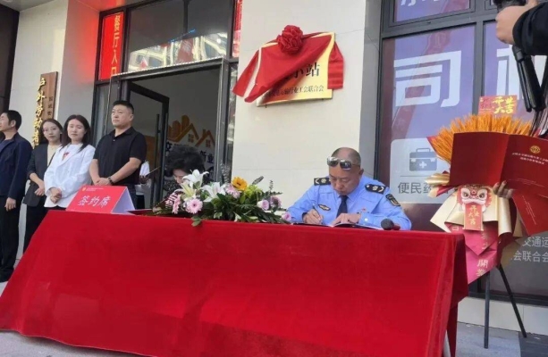 赤峰港灣世紀(jì)游泳館電話號(hào)碼-第1張圖片