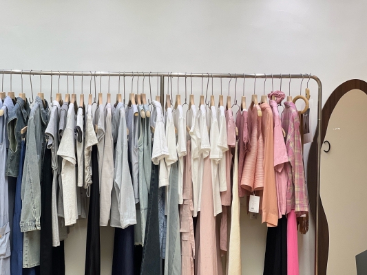 赤峰女裝店避雷針電話號碼-第1張圖片