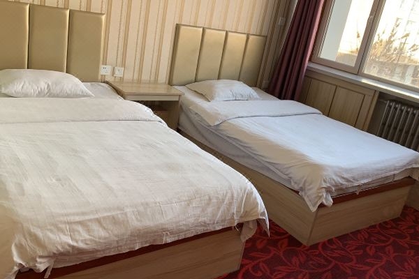 喀喇沁旗錦山鎮(zhèn)開鎖電話-第1張圖片