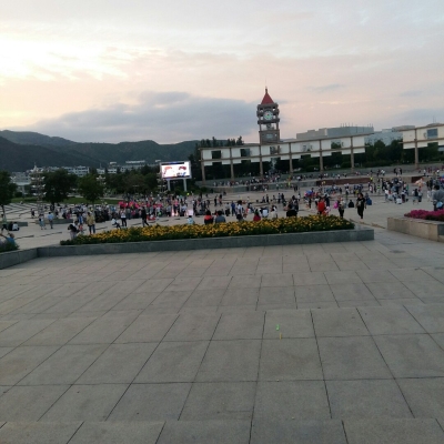 赤峰跑錦山黑車的電話是多少-第1張圖片