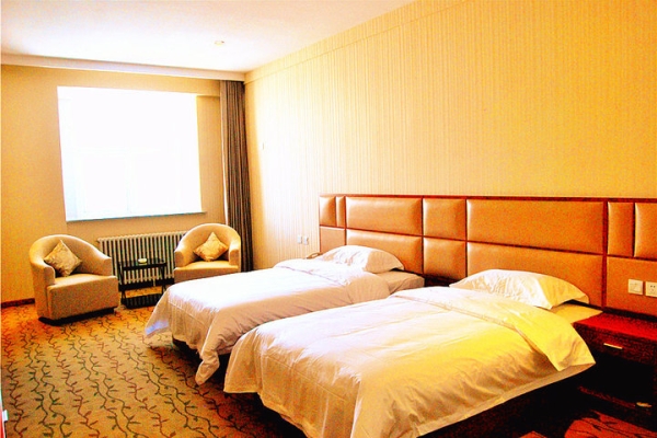 赤峰永業(yè)購(gòu)物廣場(chǎng)電話號(hào)碼-第1張圖片