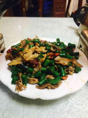 赤峰魚頭煲團(tuán)購(gòu)地址電話號(hào)碼-第1張圖片