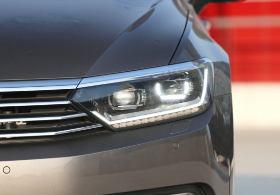 赤峰邁騰修理廠電話號碼-第1張圖片