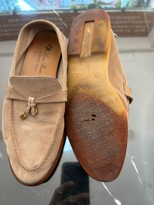 赤峰修復(fù)鞋子店電話號(hào)碼多少-第1張圖片