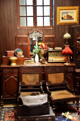 赤峰道古董家具店電話號碼-第1張圖片