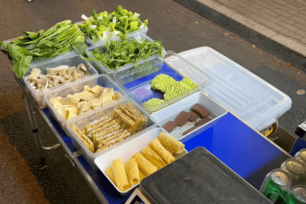 赤峰紅山區(qū)地?cái)傦埖觌娫捥?hào)碼-第1張圖片