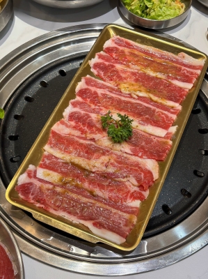 赤峰吧臺(tái)燜肉電話(huà)地址查詢(xún)-第1張圖片