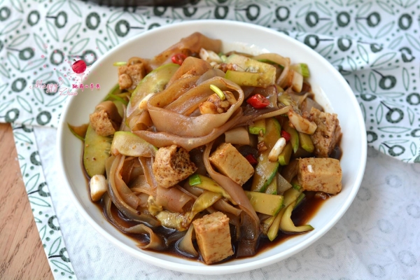 赤峰薄涼皮批發(fā)電話號(hào)碼-第1張圖片