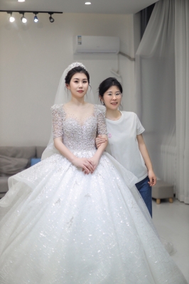 赤峰萬(wàn)達(dá)婚紗租賃電話號(hào)碼-第1張圖片