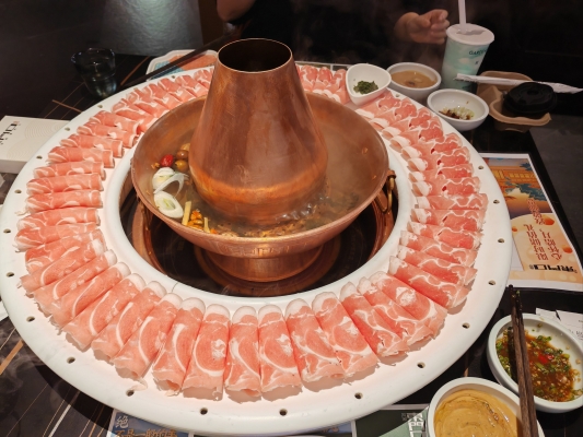 赤峰高端涮羊肉館電話號(hào)碼-第1張圖片