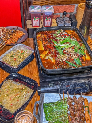 赤峰宵夜老店地址電話多少號(hào)-第1張圖片