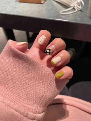 赤峰鴨子河美甲電話地址查詢-第1張圖片