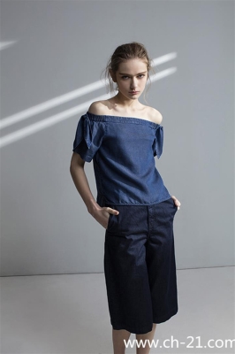 赤峰白領(lǐng)麗人女裝店電話號(hào)碼-第1張圖片