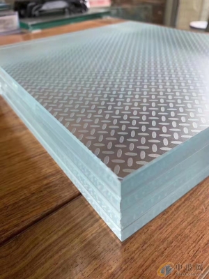 赤峰防滑玻璃經(jīng)銷點(diǎn)電話號(hào)碼-第1張圖片